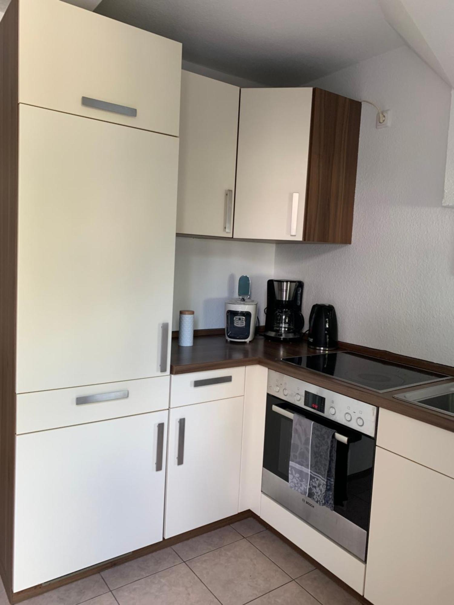 City-Apartment Mit Parkplatz & Fahrradraum! Nur 300M Zum Stadthafen Schwerin  Eksteriør bilde