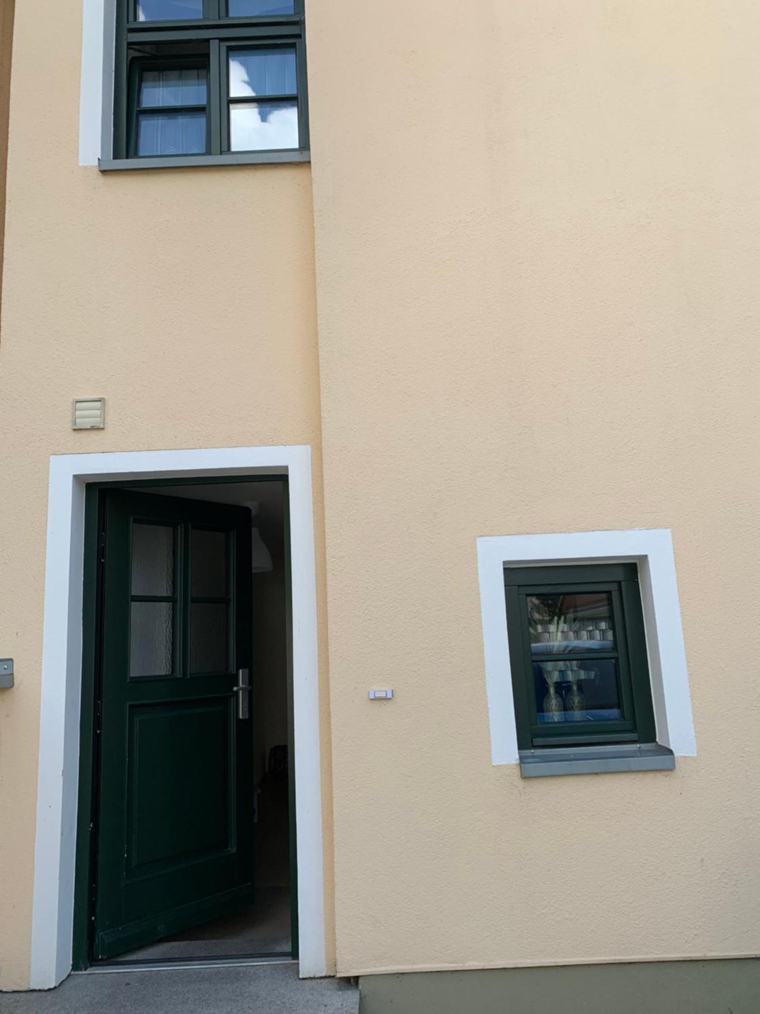 City-Apartment Mit Parkplatz & Fahrradraum! Nur 300M Zum Stadthafen Schwerin  Eksteriør bilde